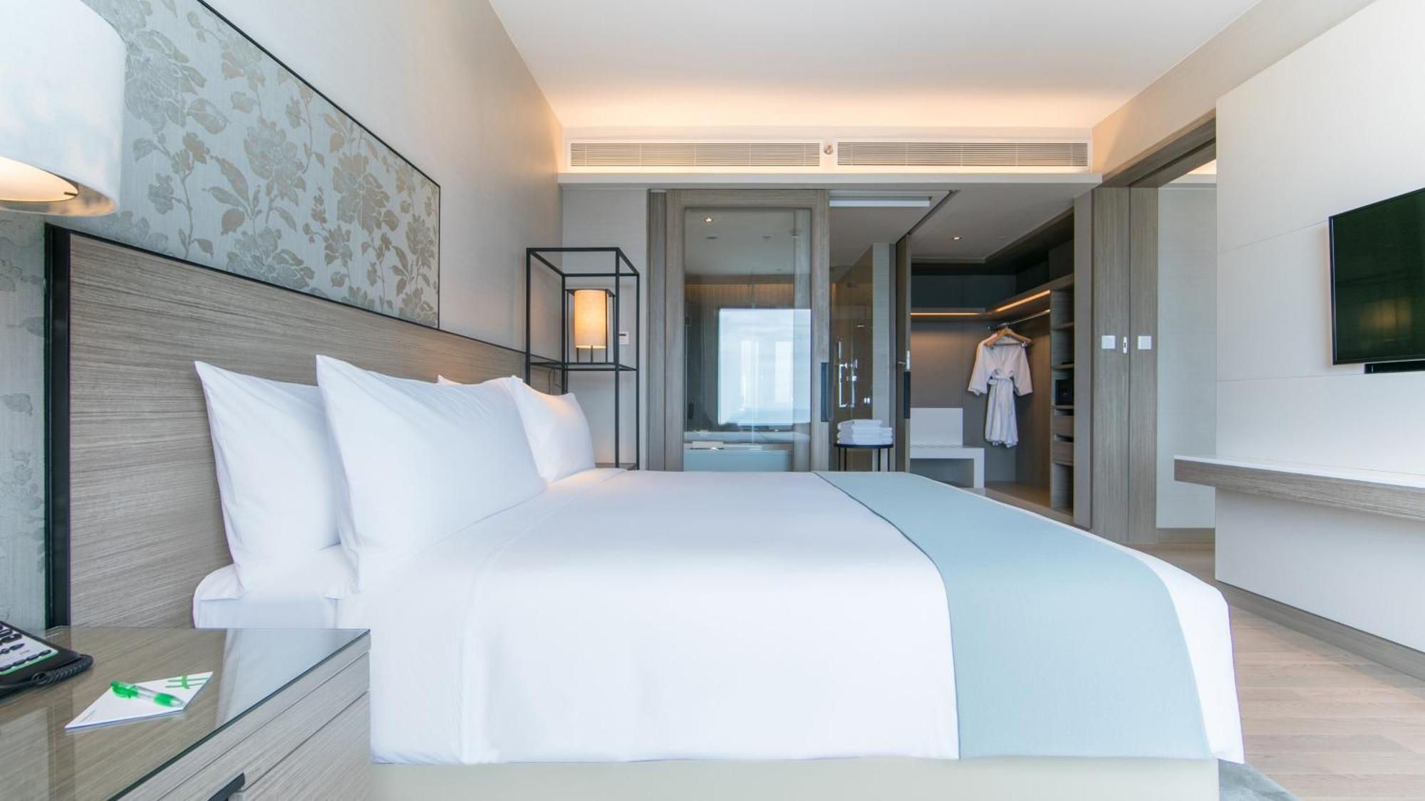 Holiday Inn & Suites Rayong City Centre By Ihg Exterior foto